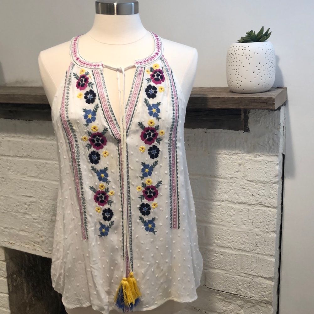 NWT Francesca’s Embroidered Top